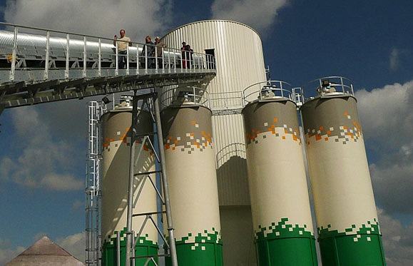 Supply of concrete mixtures